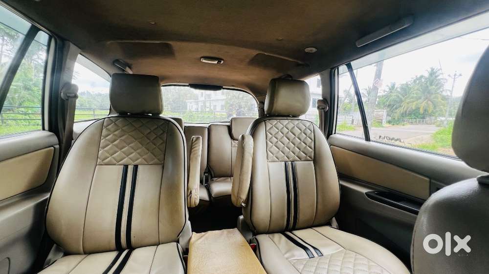 Toyota Innova 2013 Model.low Kilometers