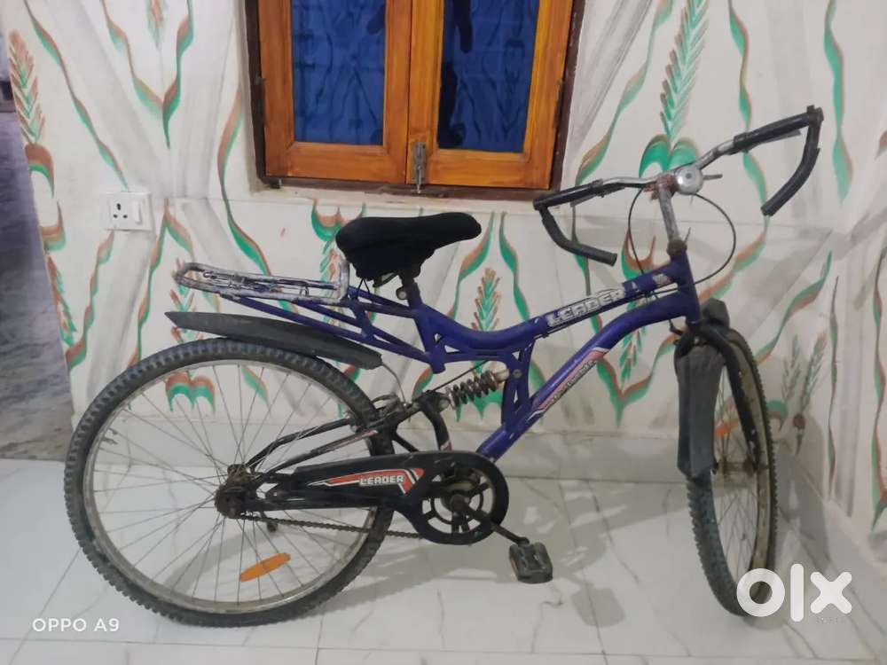 This cycle is best condition one year old cycle cheap price cycle