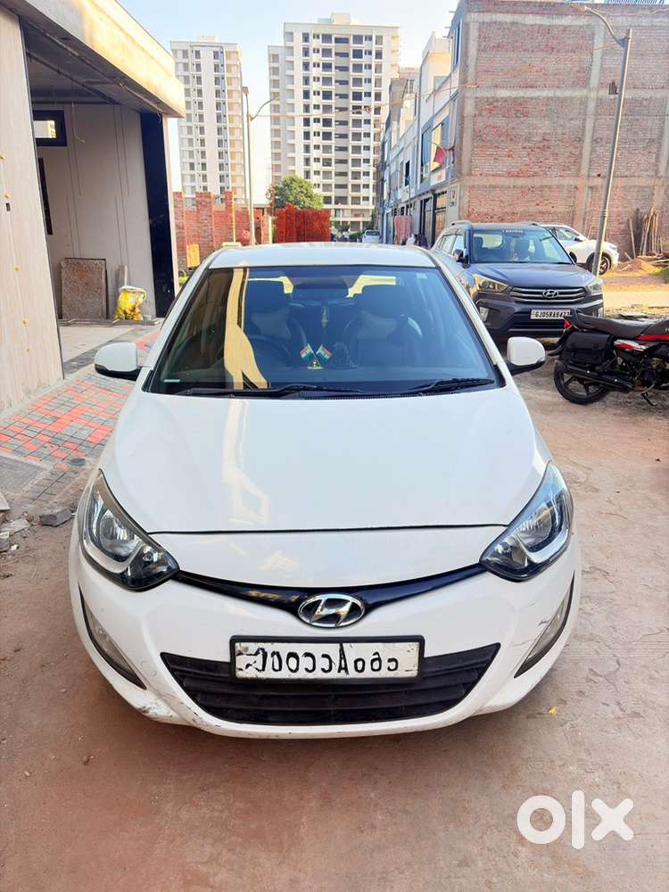 Well-maintained Hyundai I20 Asta (o) 2012 | Top Model | New Tyres