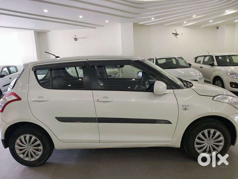 Maruti Suzuki Swift Lxi Optional-o, 2012, Petrol