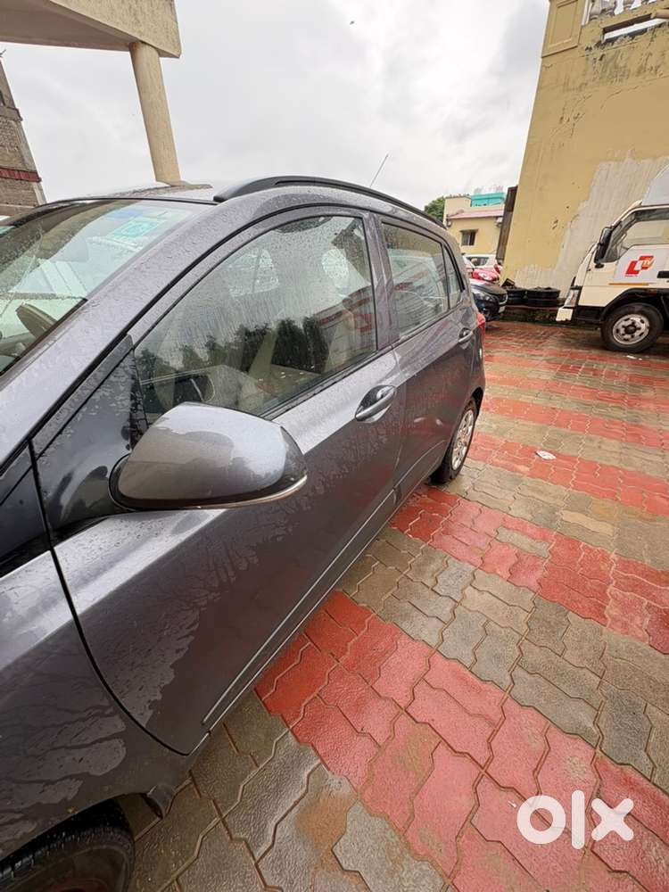 Hyundai Grand I10 Petrol 2016