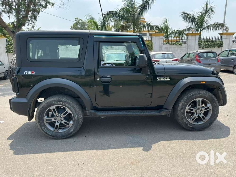 Mahindra Thar Petrol 2023