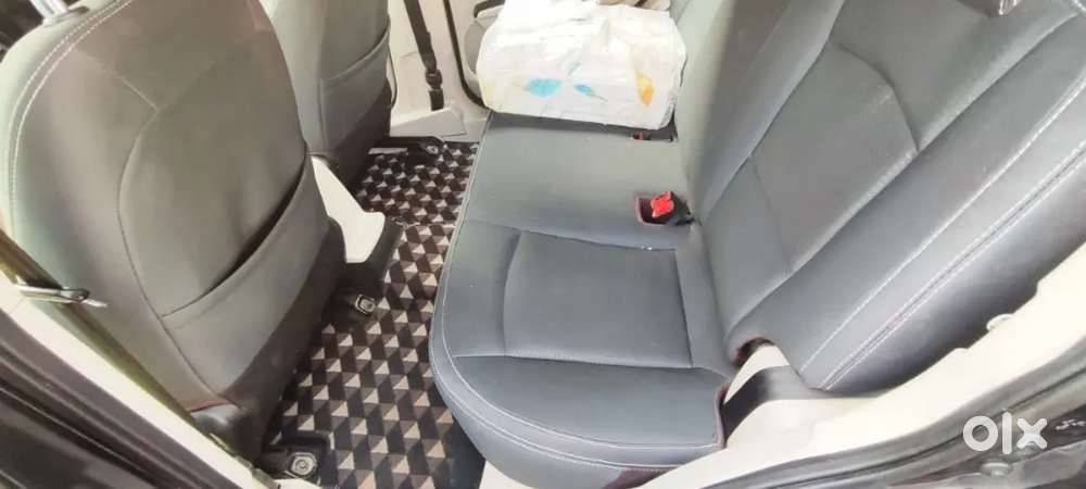 Mahindra Xuv300 Diesel 2022 With Sunroof Doctor Owned Car