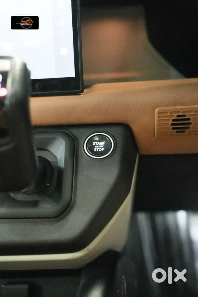 Land Rover Defender, 2024, Petrol