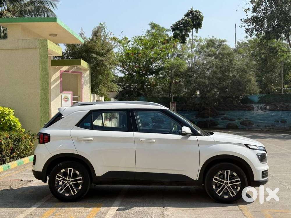Hyundai Venue Sx (o) Mt 1.5 Diesel, 2022, Diesel