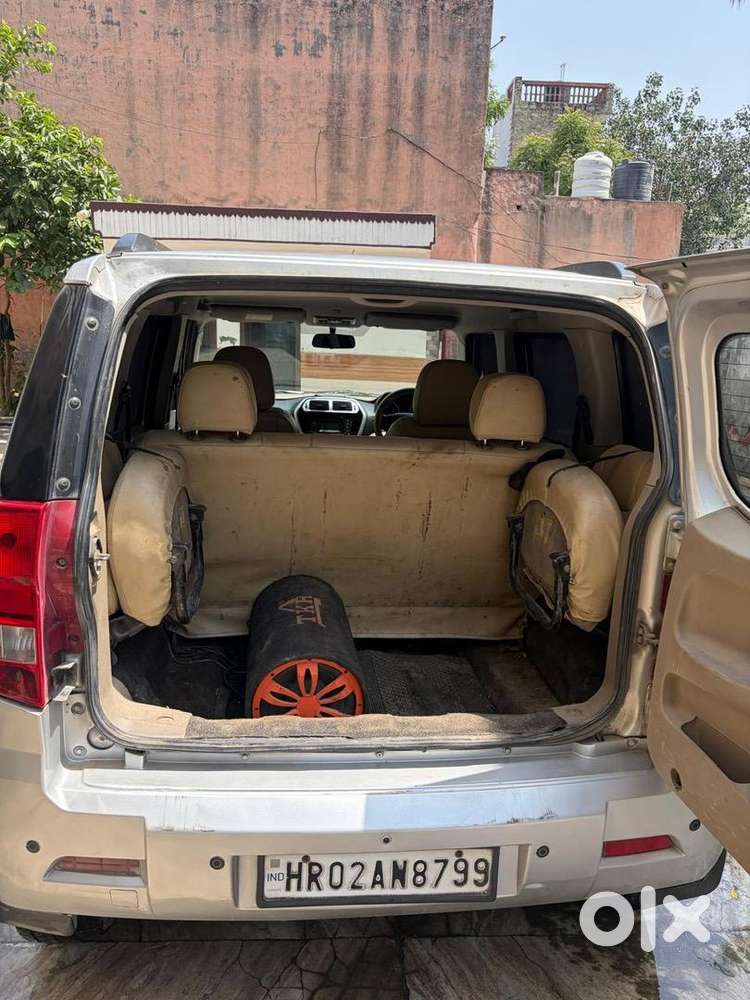 Mahindra Tuv 300