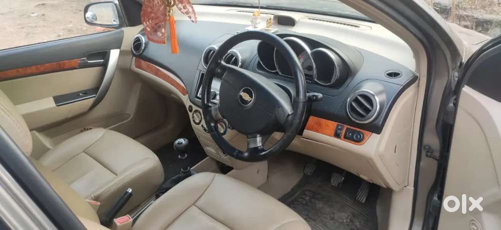 Chevrolet Aveo 2014 Petrol 80000 Km Driven