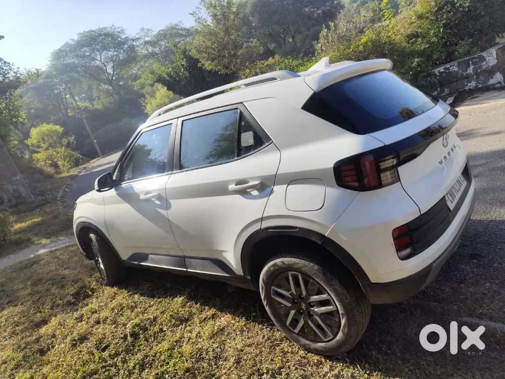 Hyundai Venue 2022 Diesel Well Maintained