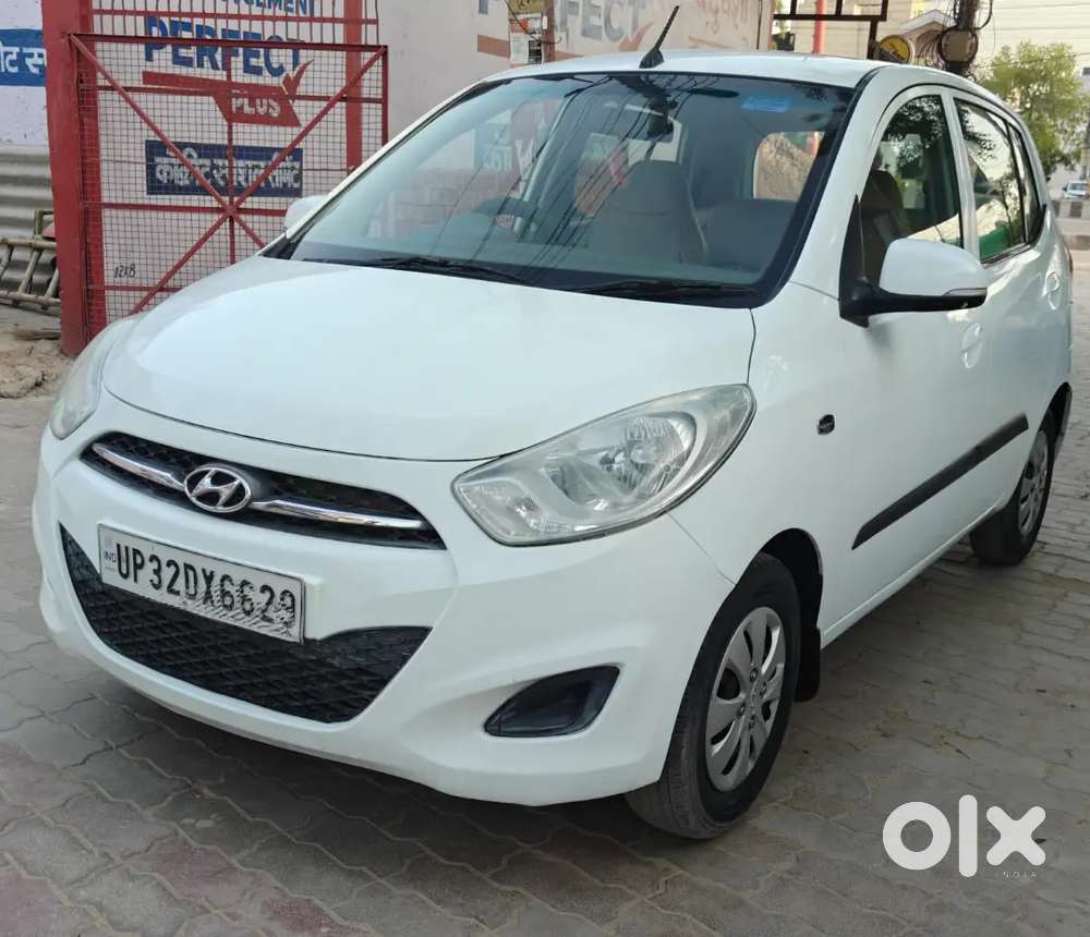 New Candition I 10 2011 Model 1 St Owner Petrol