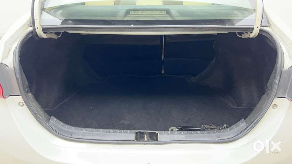 Toyota Corolla Altis Vl At, 2017, Petrol