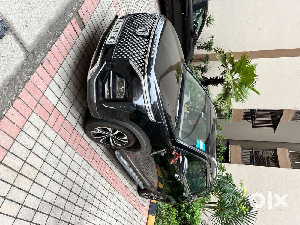 Mg Hector Plus 7str