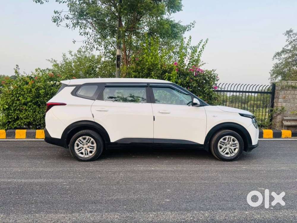 Kia Carens 1.4 Premium 7 Str, 2023, Petrol