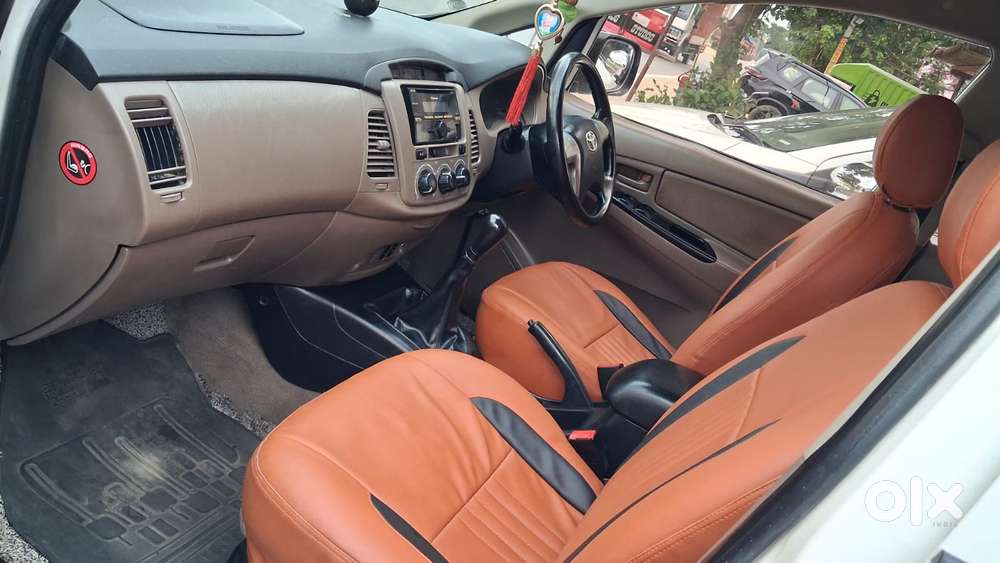 Toyota Innova 2.5 G (diesel) 8 Seater, 2016, Diesel