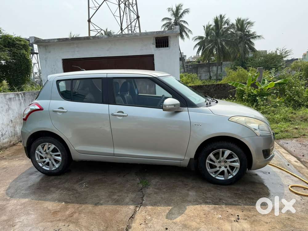 Maruti Suzuki Swift Zxi Petrol 2013