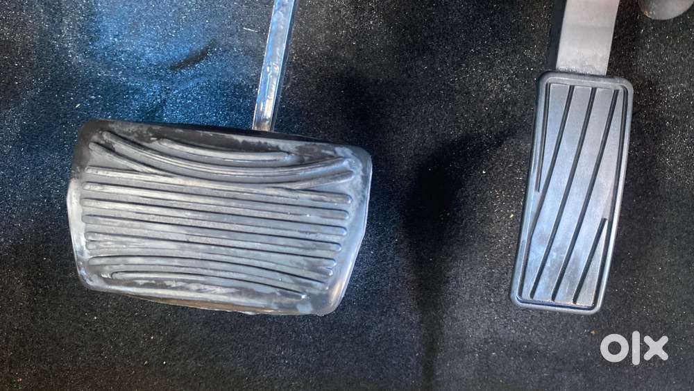 Mahindra Xuv700 2.2 Ax 7 Diesel At Luxury Pack Str Awd, 2022, Diesel