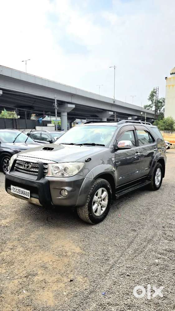 Fortuner 4×4 In Excellent Condition Only 2 Lakhs Ten Thousand Driven