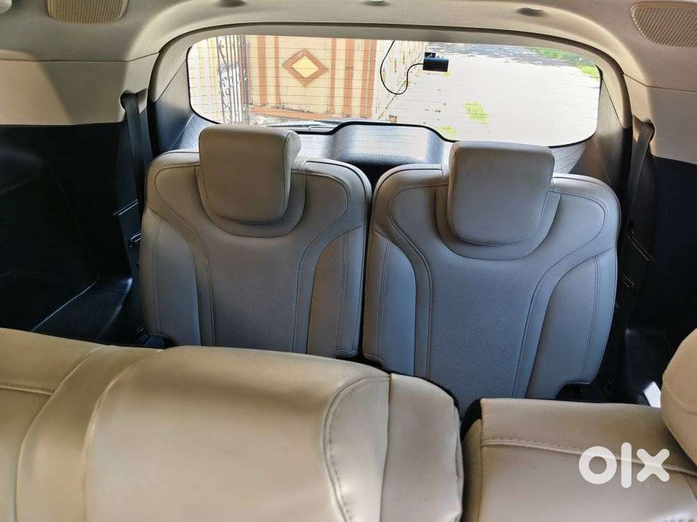 Mahindra Xuv700 2.2 Ax 7 Diesel Mt Luxury Pack Str, 2025, Diesel