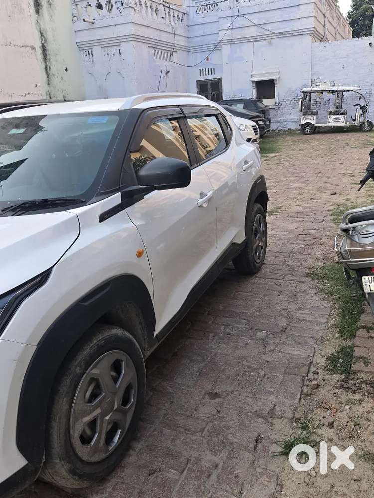 Nissan Magnite 1.0 Xe 2023 8500 Km Chali Hai Good Condition