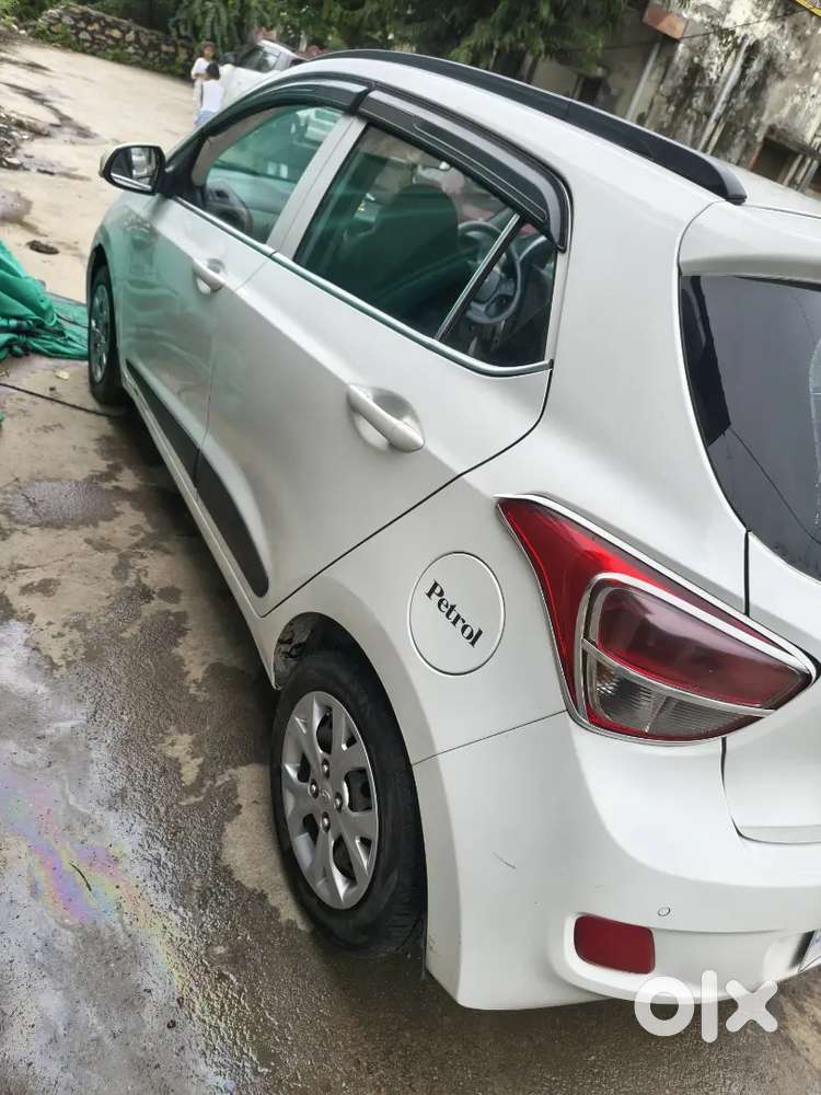 Hyundai Grand I10 Sportz 2016