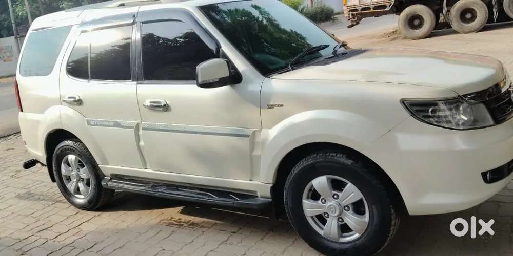 Tata Safari Storme 2017