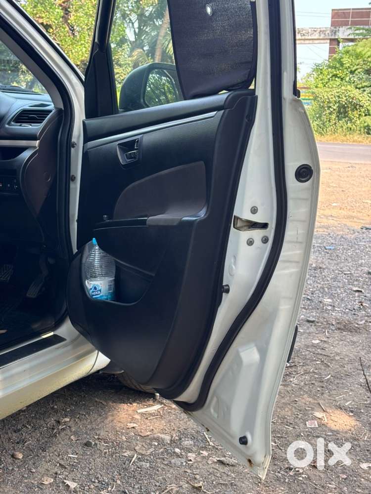 Maruti Suzuki Swift Vxi 2016