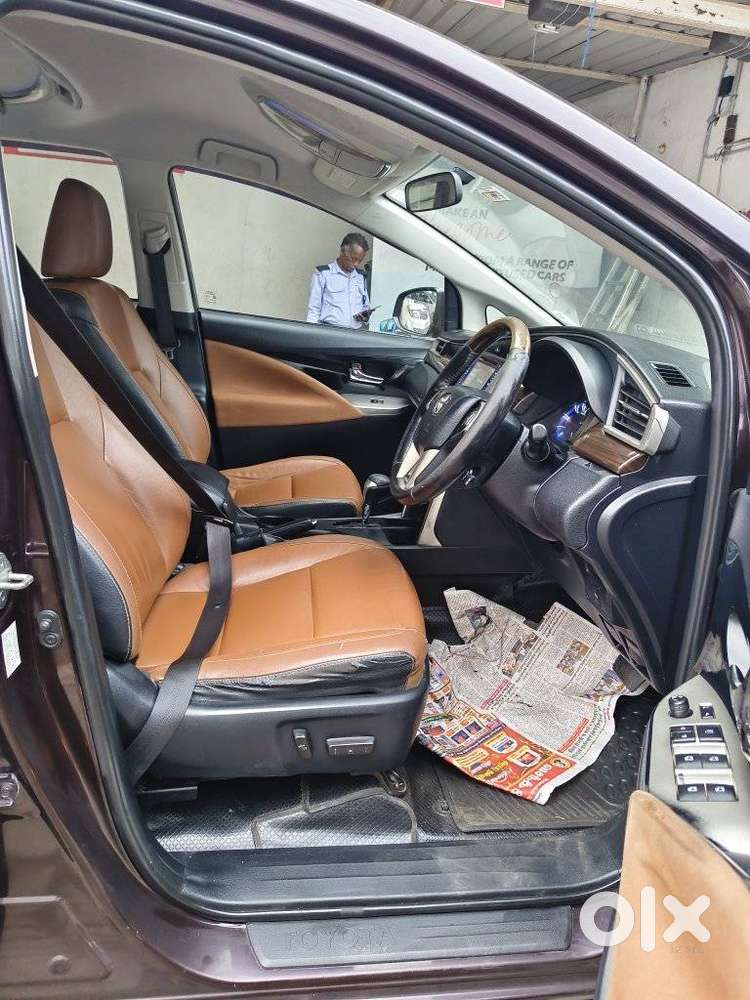 Toyota Innova Crysta 2.8z Automatic, 2016, Diesel