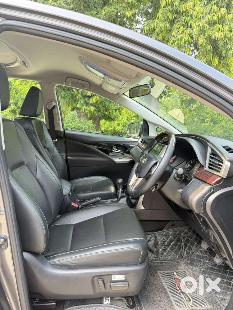Toyota Innova Crysta 2.4 Z 7 Str, 2023, Diesel