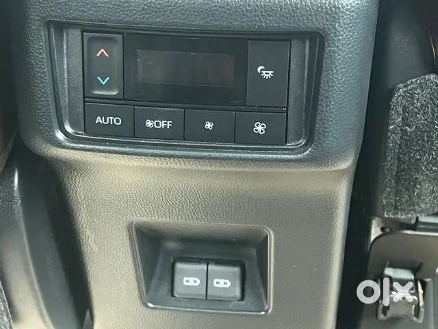Toyota Innova Hycross 2.0 Zx (o) Hybrid 7 Str, 2024, Petrol