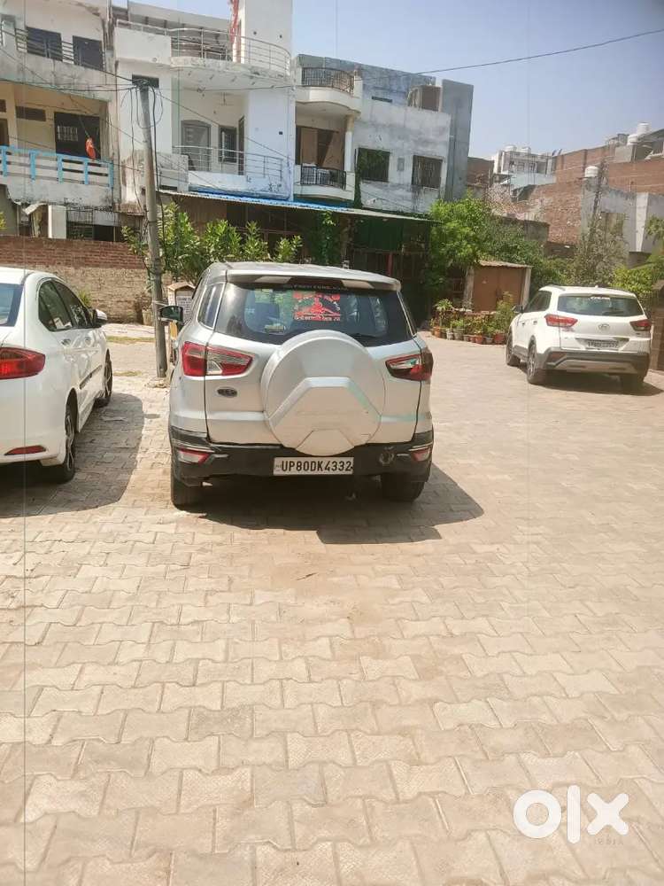 Ford Escort 2015 Diesel 100000 Km Driven