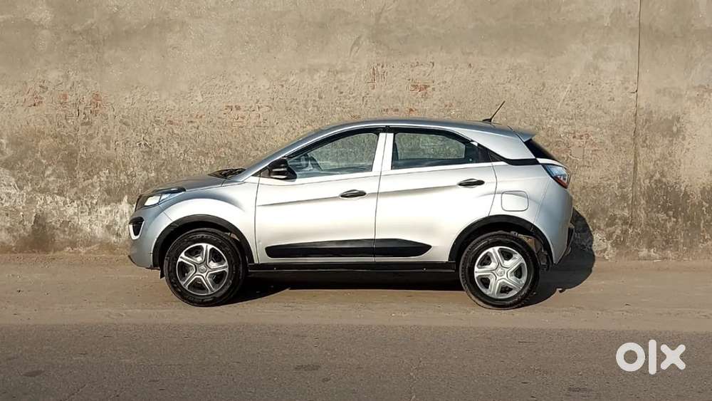 Tata Nexon 1.2 Revotron Xm, 2018, Petrol