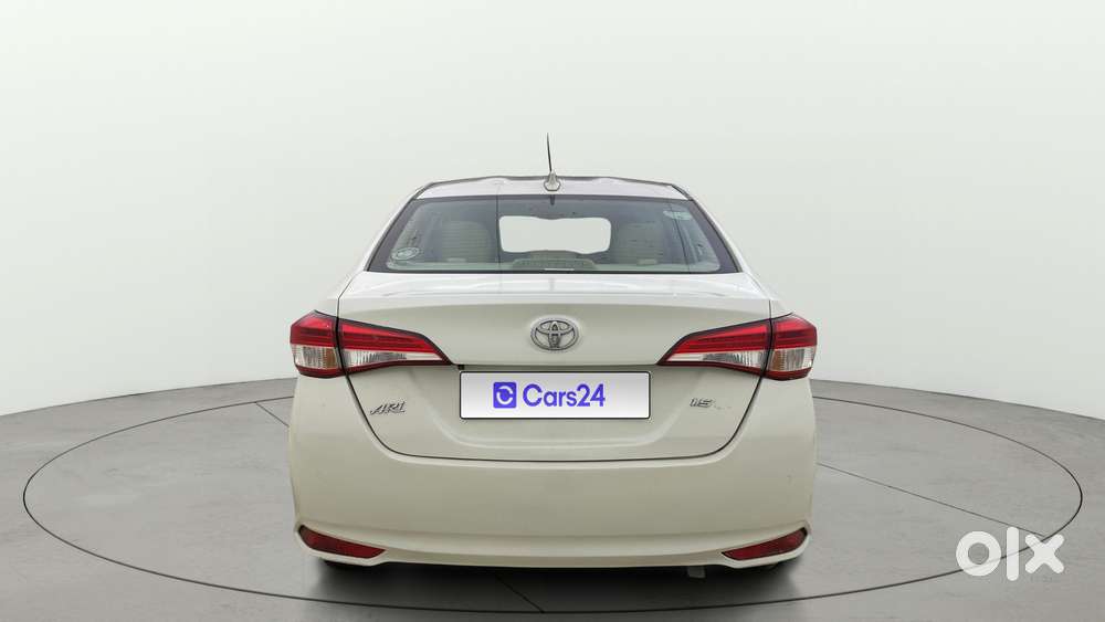 Toyota Yaris V Cvt, 2019, Petrol