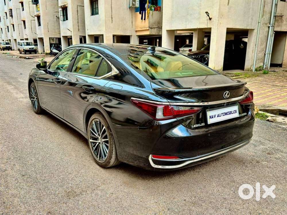 Lexus Es 300h Luxury, 2025, Cng & Hybrids