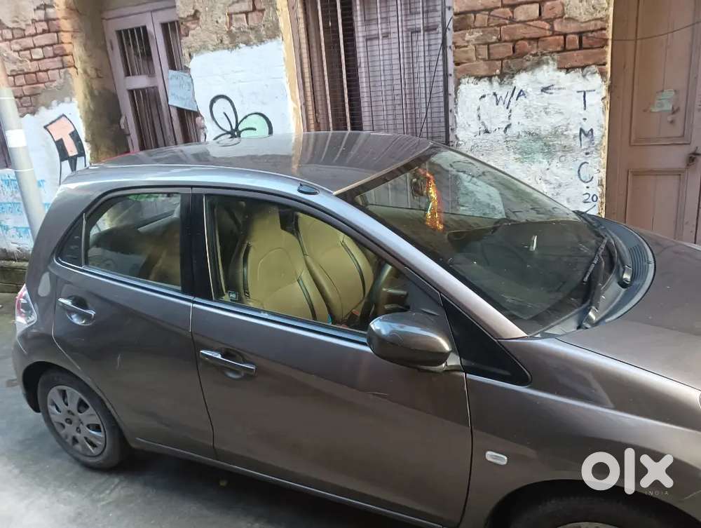 Honda Brio Petrol Mt 2014