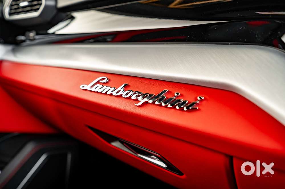Lamborghini Urus V8, 2021, Petrol