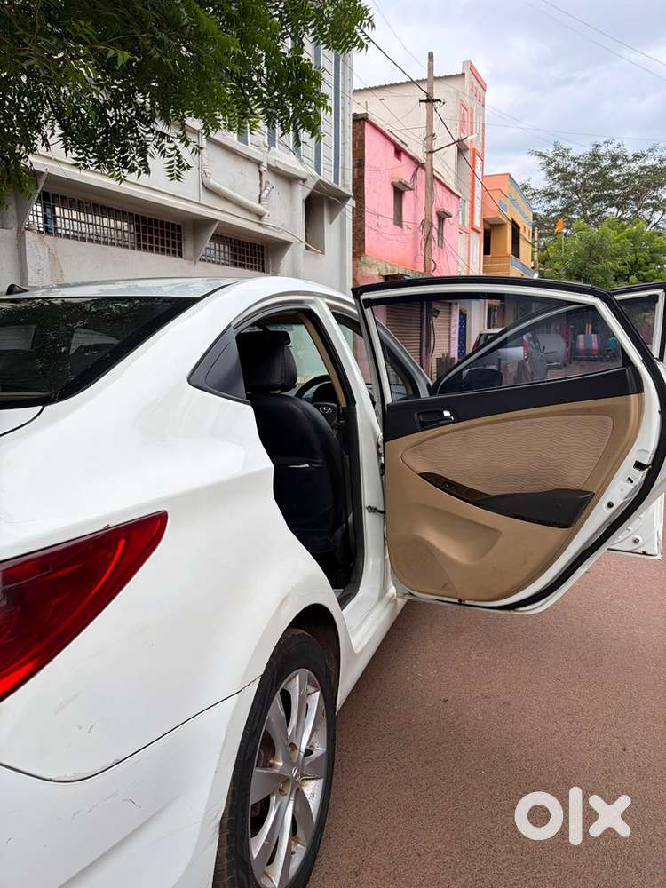 Hyundai Fluidic Verna 2014