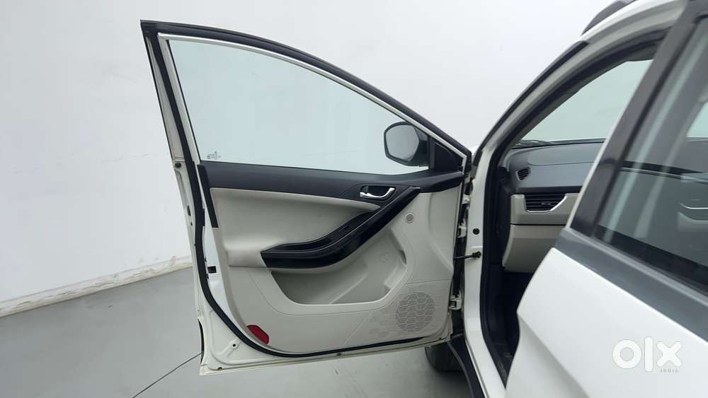 Tata Nexon 1.2 Revotron Xz Plus, 2021, Petrol