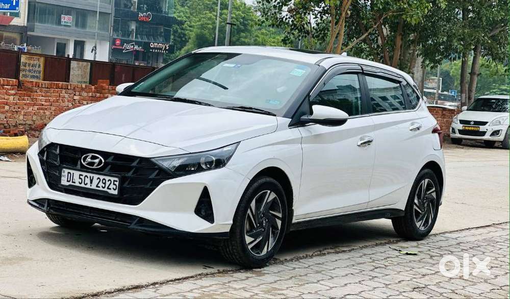 Hyundai I20 Asta (o) 1.2 Mt Dual Tone, 2023, Petrol