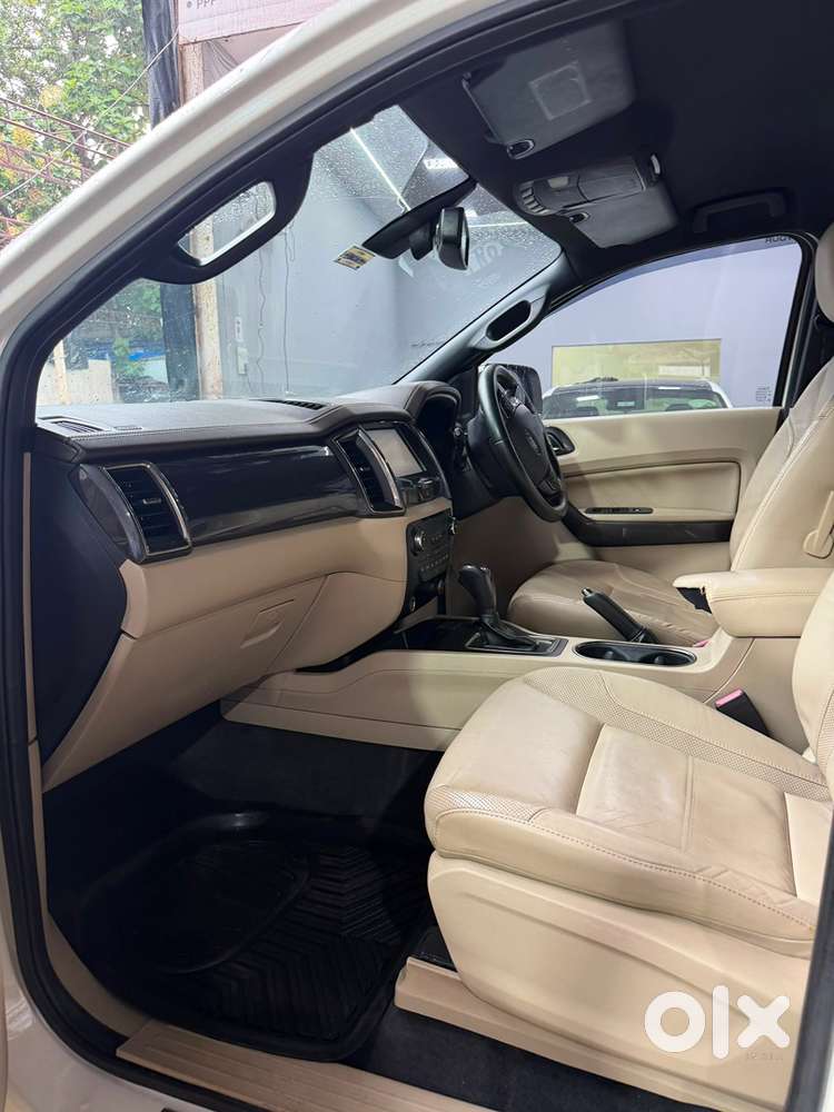 Ford Endeavour 2016 Diesel 93000 Km
