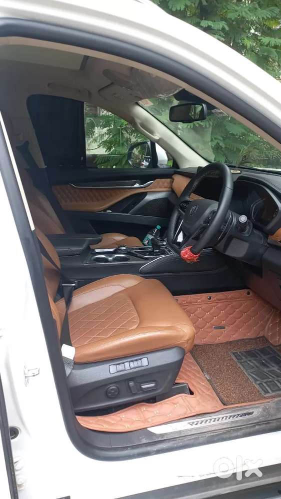 Mg Gloster Savvy 6 Seater, 2025, Diesel