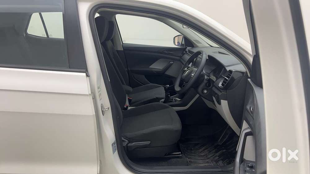 Skoda Kushaq Active 1.0 Tsi Mt, 2022, Petrol