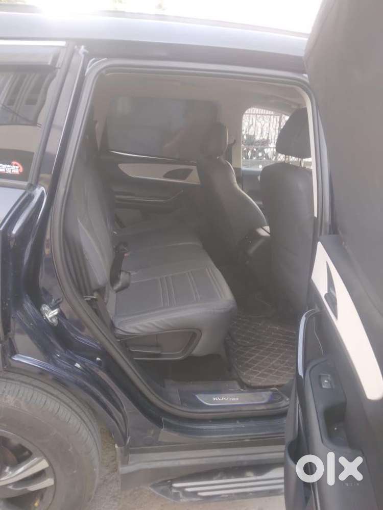 Mahindra Xuv700 Petrol 2022 Ax5 7str