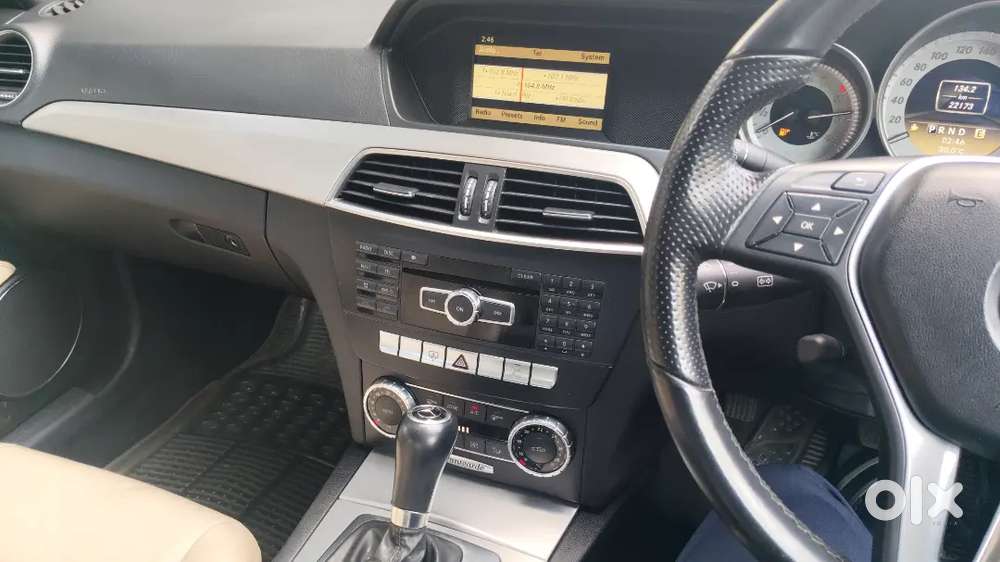 Mercedes-benz C-class 11-2012 Petrol 22100 Km Driven At Chembur