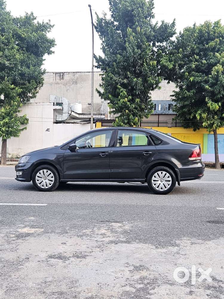 Volkswagen Vento 1.2 Tsi Highline Plus At, 2017, Petrol