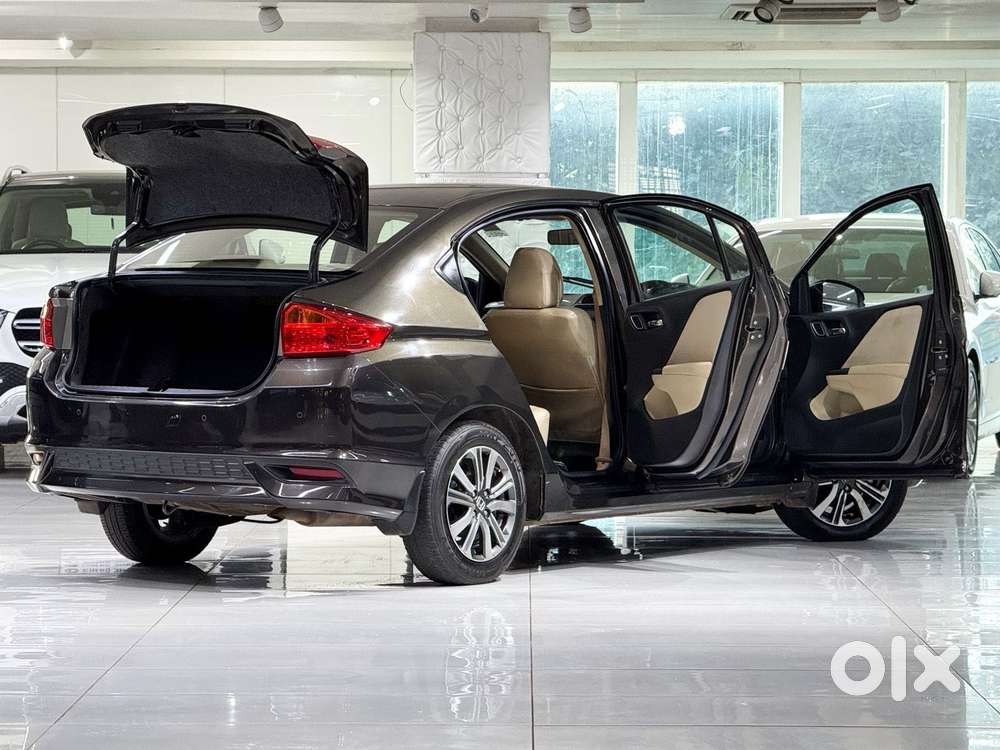 Honda City 1.5 V Cvt I-vtec Mt, 2022, Petrol