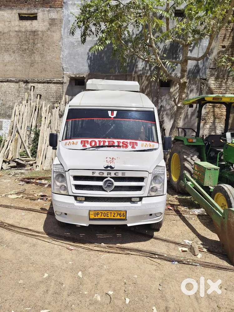 Force Traveler 15 Seater