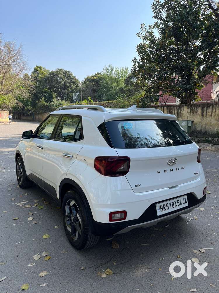 Hyundai Venue 1.0 Sx (o) Turbo Dct, 2019, Petrol