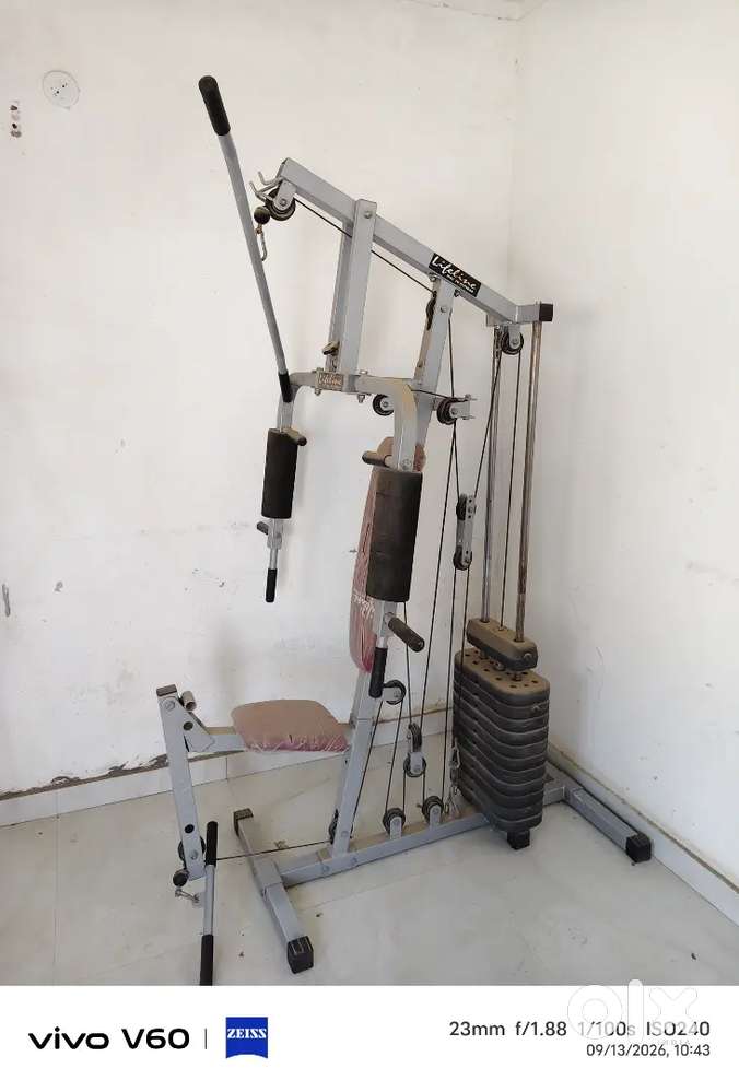 Multi exercise gym machine