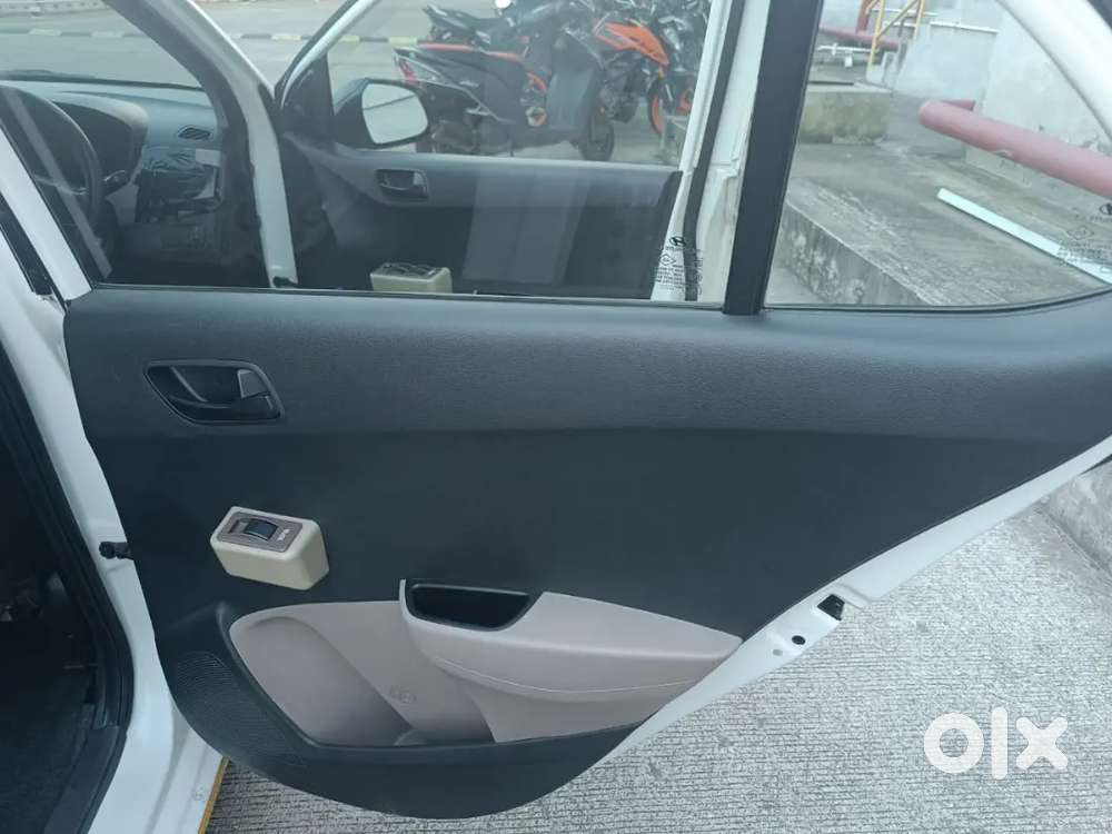 Hyundai Xcent 2016 Diesel 243000 Km Driven