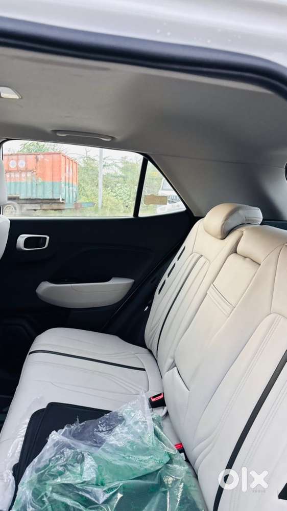 Hyundai Venue Petrol 2023