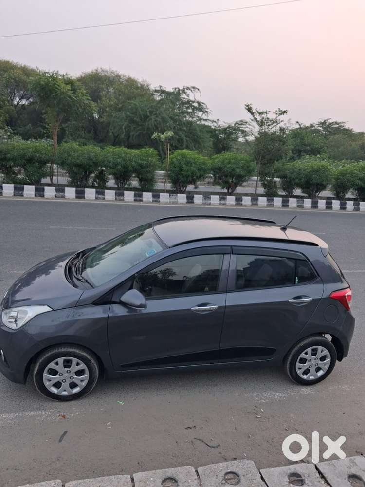 Hyundai Grand I10 Sportz Petrol Automatic 2014